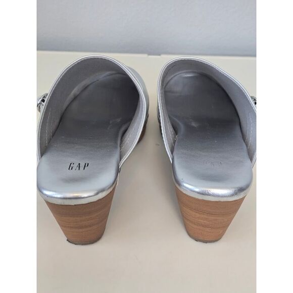 Gap Silver Metallic Faux Leather Clogs Women’s 8 Wood Heel Mules Retro Y2K - Picture 4 of 11